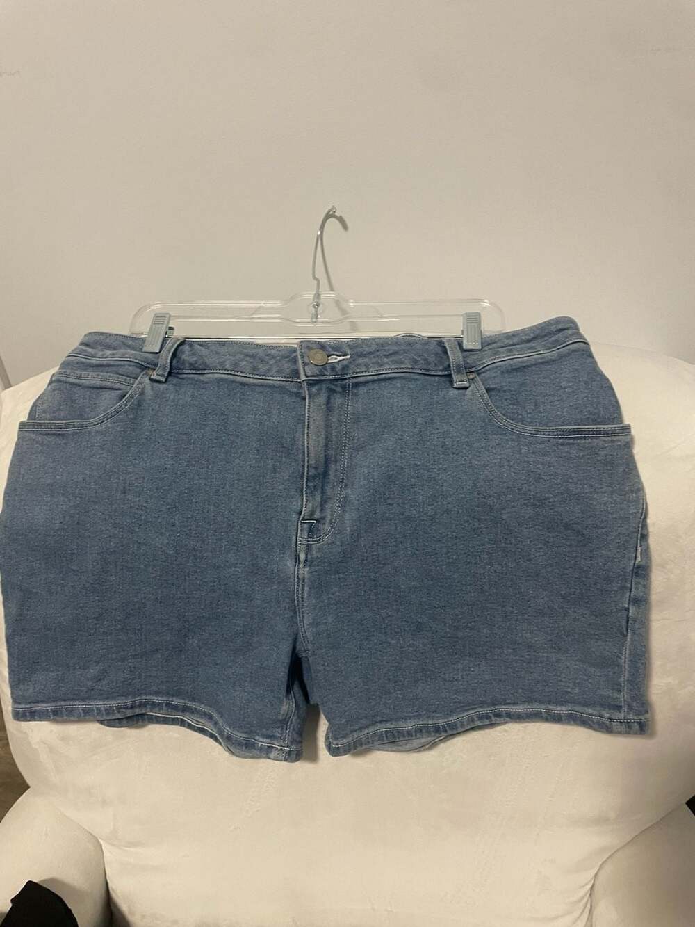 Gloria Vanderbilt Denim Shorts Size 10